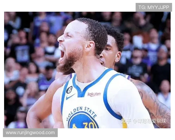 库里狂砍41分三分雨倾泻国王防线展现无与伦比的得分能力 库里狂砍41分三分雨倾泻国王防线展现无与伦比的得分能力